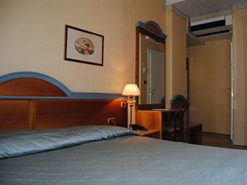 Zanhotel Regina Bologna Esterno foto