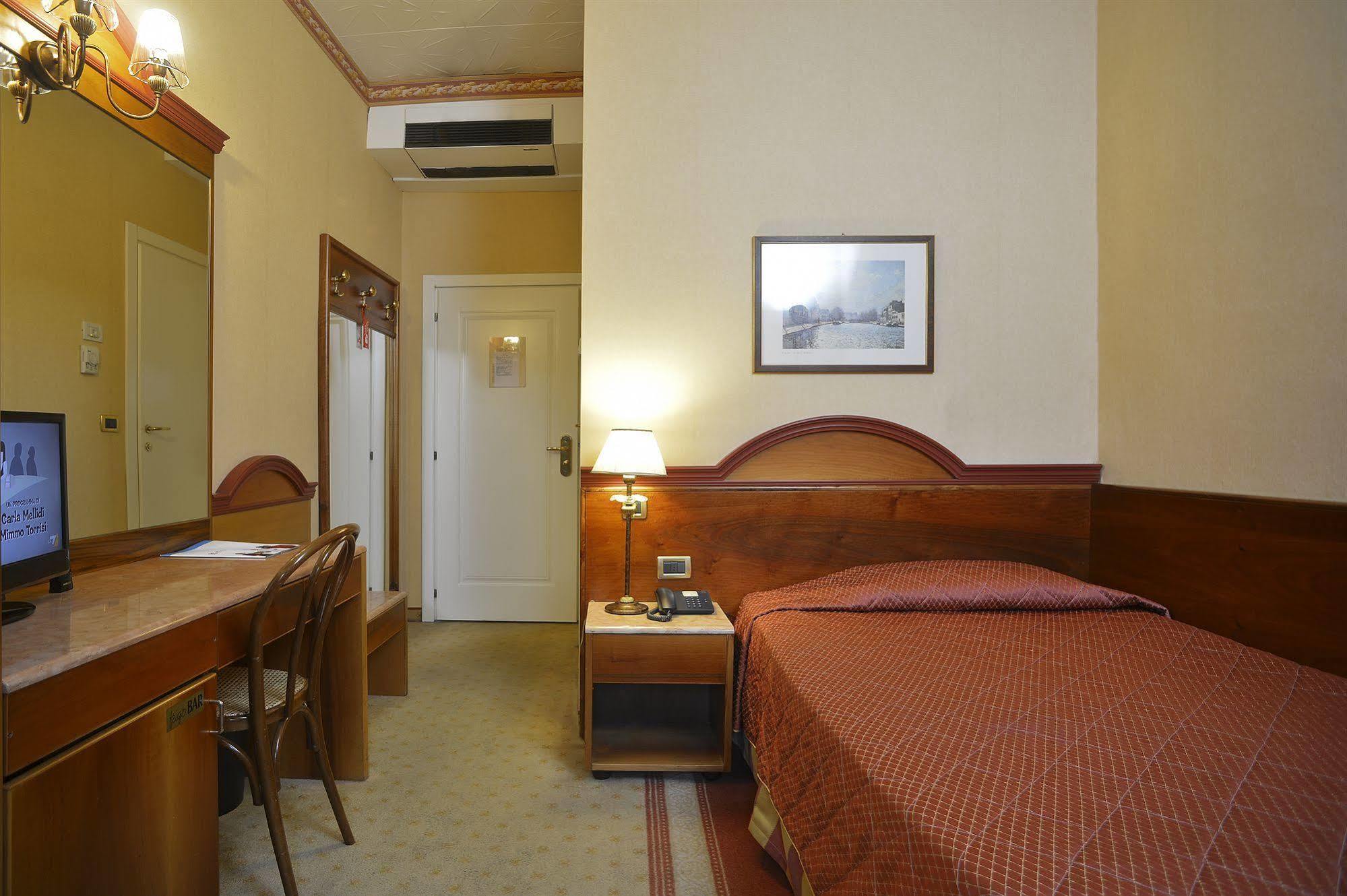 Zanhotel Regina Bologna Esterno foto